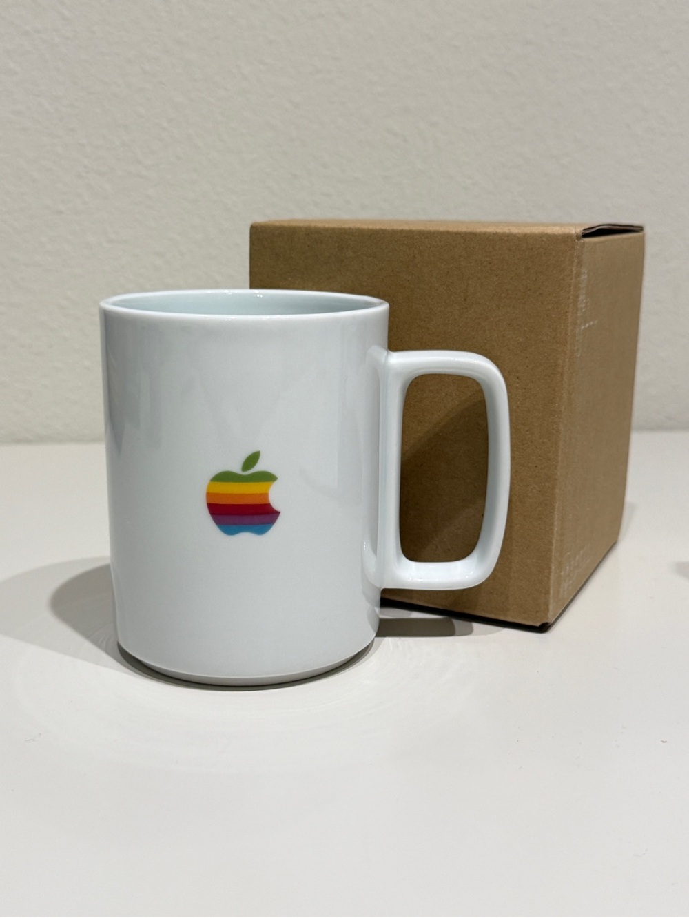 Apple White Ceramic Mug with Retro Rainbow Logo
